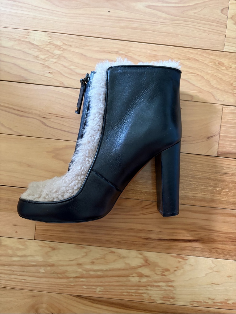 Women’s Black Leather Ankle Boot with Cream Shearling Trim